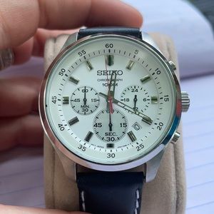 New! Seiko watch